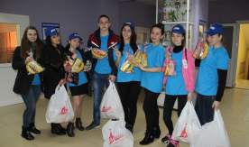 Волонтёры в гостях у старшего поколения!