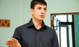 Председатель Совета директоров компании «Шинтоп» Дмитрий Царев рассказал студентам Института права и управления ВГУЭС о своем пути в большой бизнес