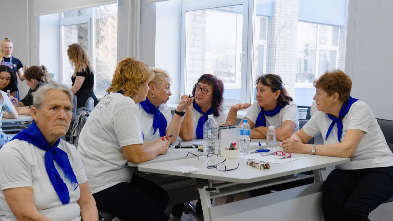 Серебряные волонтёры