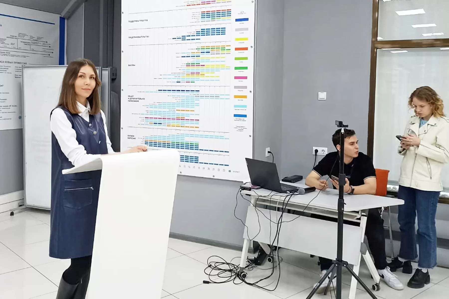 Владивосток – Бретань: преподаватель ВВГУ взяла интервью у известного французского философа