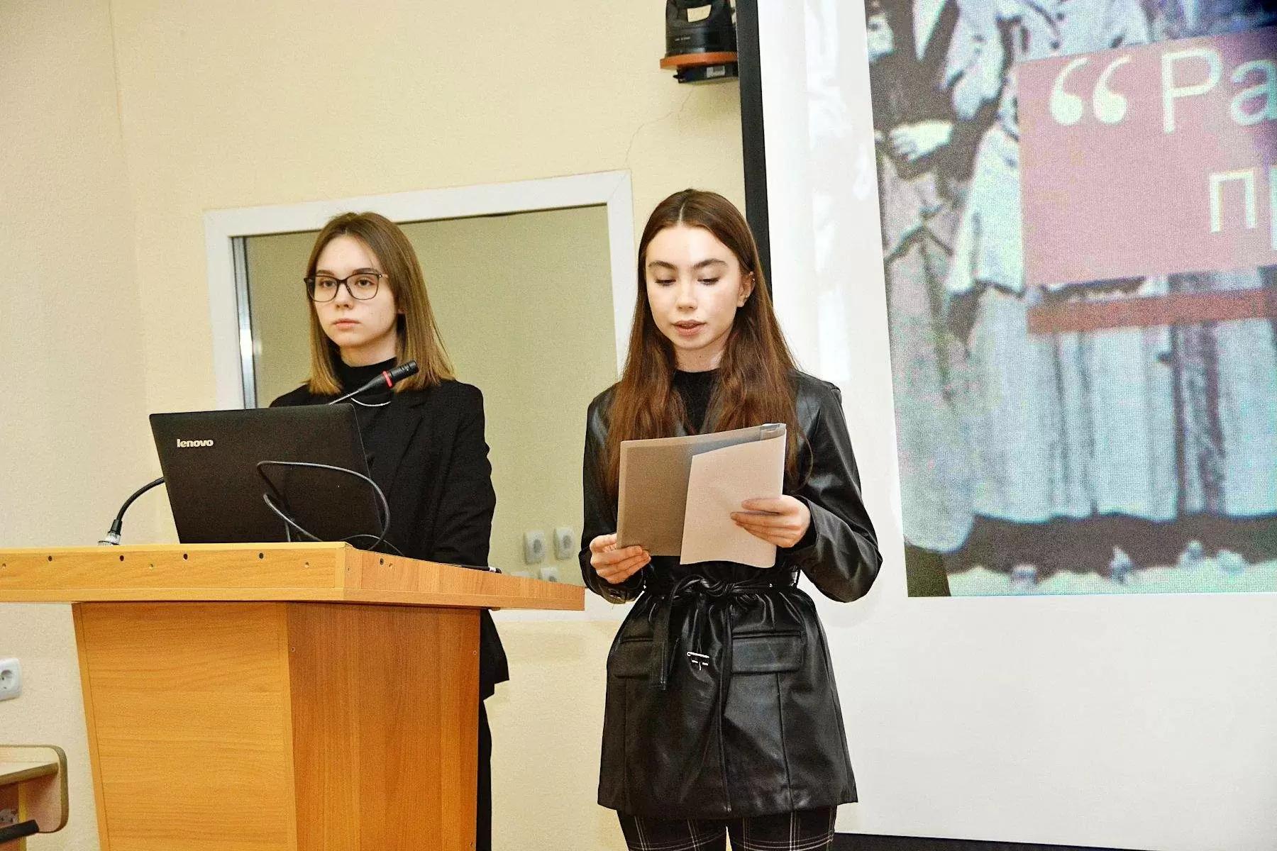 Легитимация прав женщин: студенты ВГУЭС присоединились к международному проекту Together Empowering All Women