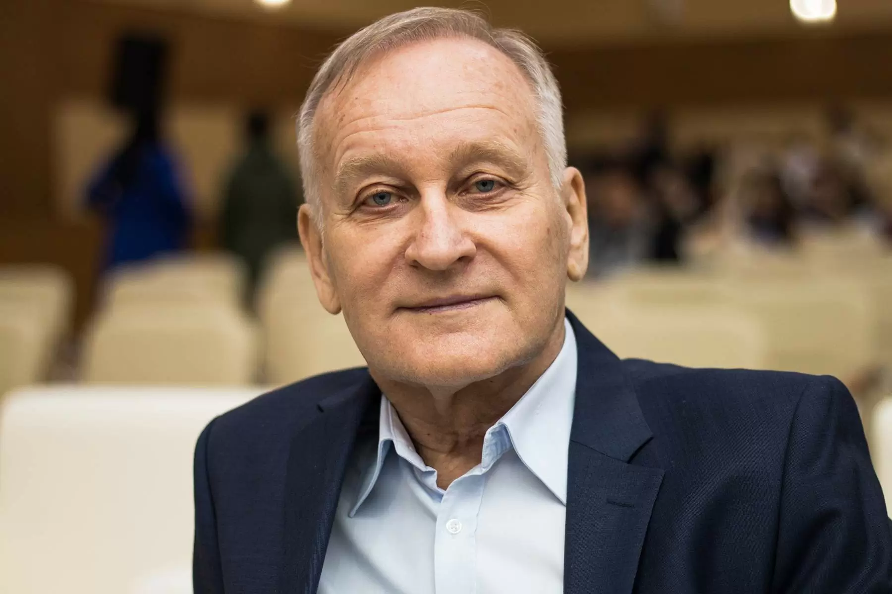 Поздравляем с юбилеем президента ВВГУ Геннадия Лазарева