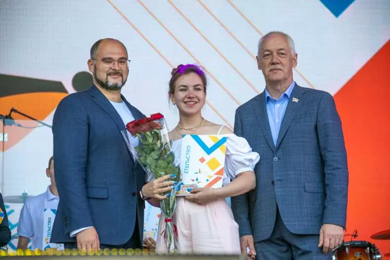 Талантливые студенты ВГУЭС отмечены премией «Молодежный вектор»