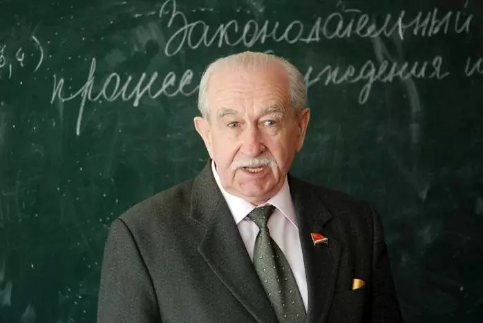 Учащиеся Академического Колледжа ВГУЭС выступят с законотворческой инициативой