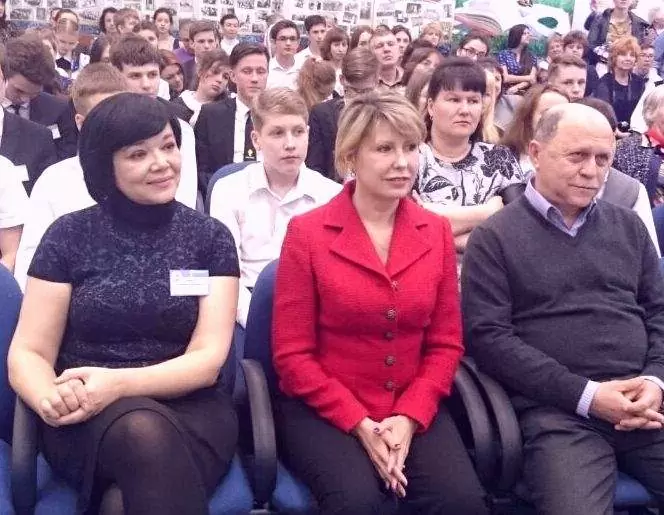 В Школе-интернате ВГУЭС для одаренных детей собрались на конкурс будущие светила российской науки