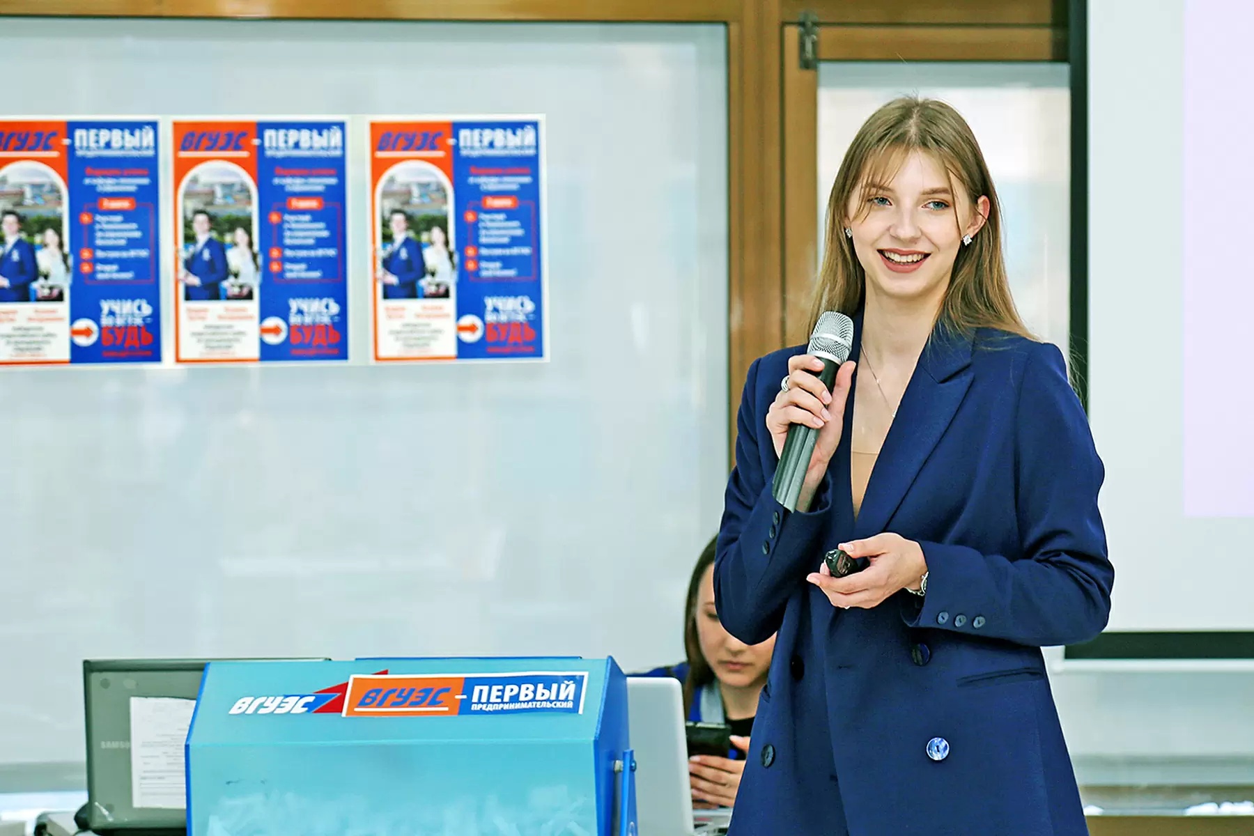 Выпускница ВГУЭС Ксения Антрушина разработала модель компетенций проектных специалистов для Правительства Приморского края