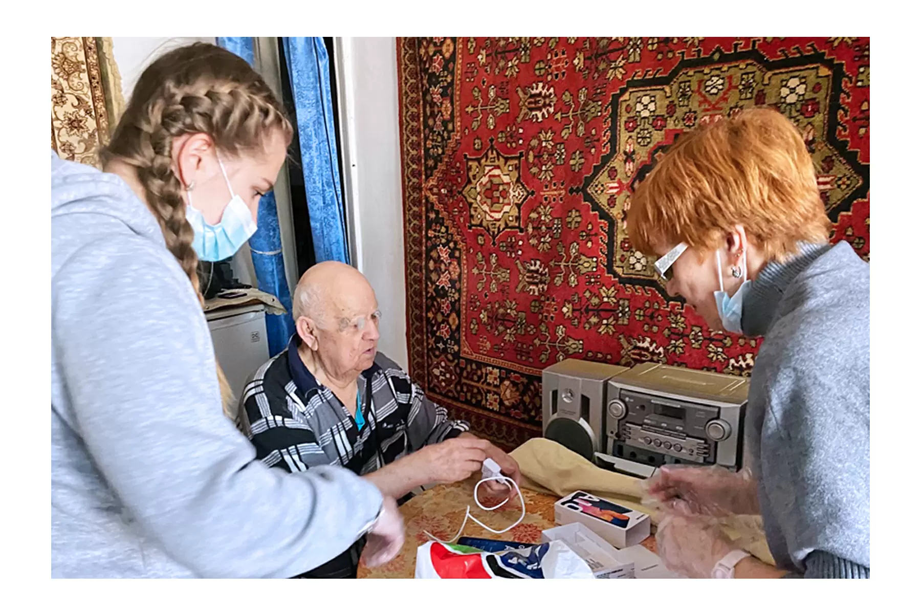 #МЫВМЕСТЕ: волонтеры ВГУЭС исполняют желания перед Новым годом