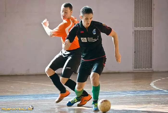 Футболисты ВГУЭС выиграли у сборной ДВФУ 4:3