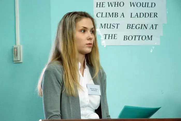 Студенты ВГУЭС обсудили политику и бизнес Дальнего Востока на английском языке