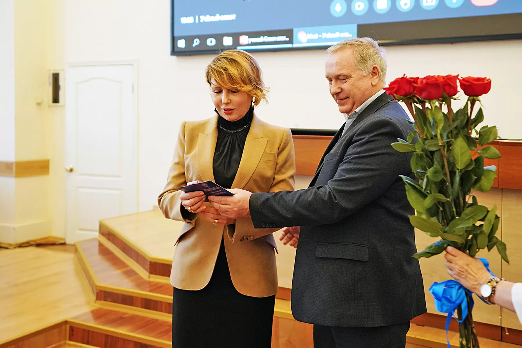Ректор ВГУЭС Татьяна Терентьева награждена медалью «За безупречный труд и отличие» III степени Министерства науки и высшего образования РФ