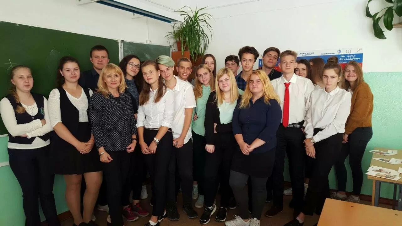 Лингвострановедческие уроки и мастер-классы от ведущих преподавателей ИИЯ для школьников