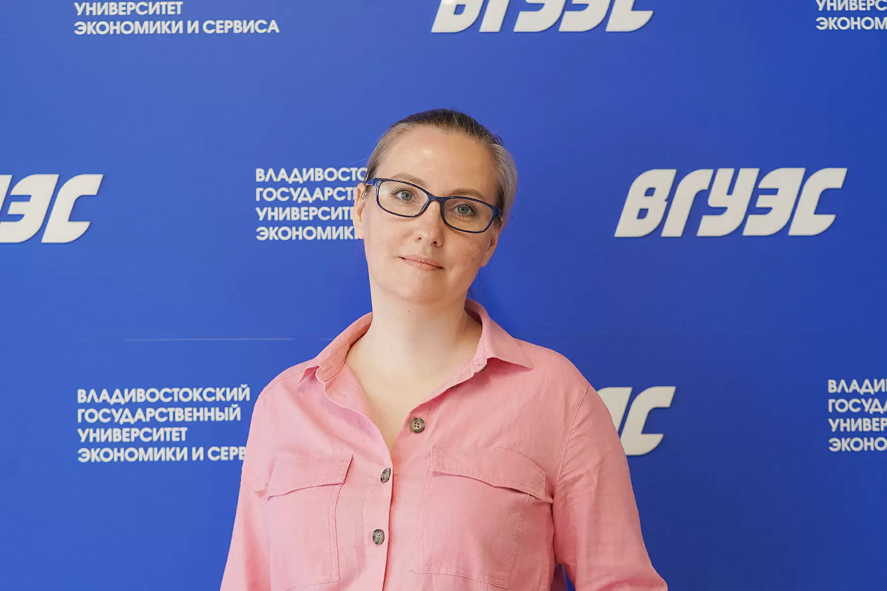 «Нужно быть на гребне волны»: молодые преподаватели ВВГУ делятся секретами работы