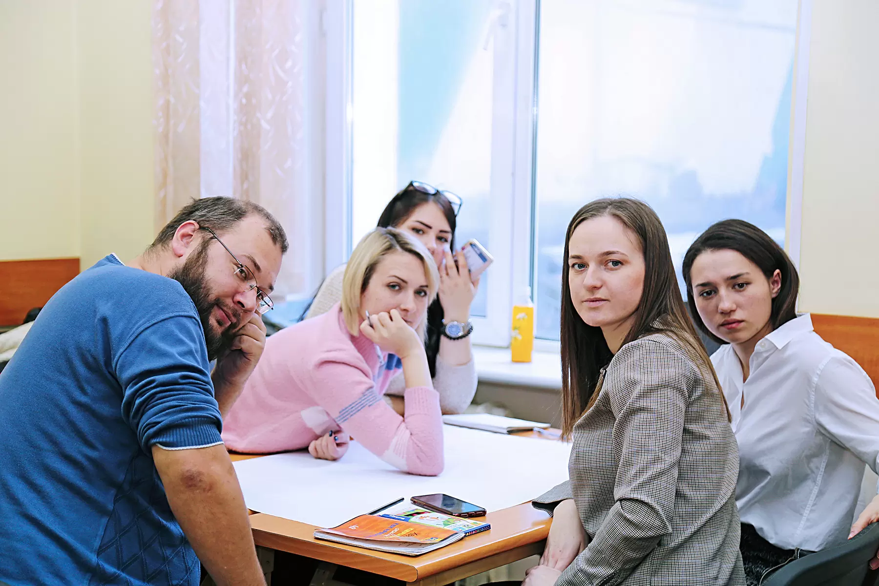 Патриотизм и защита национальных интересов: студенты ВГУЭС узнали, что объединяет позиции политических партий России
