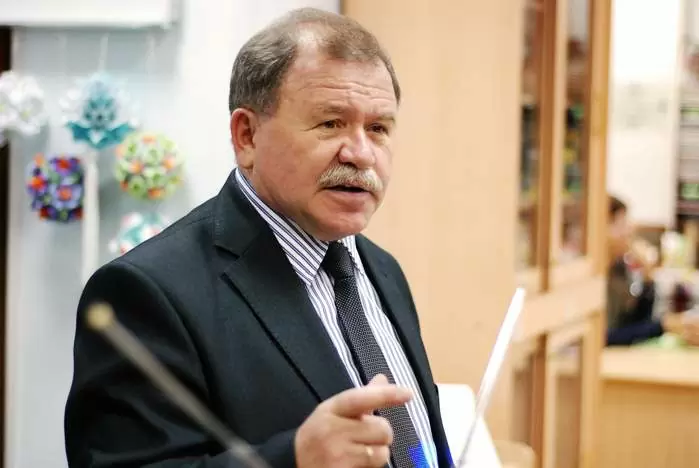 Профессор ВГУЭС провел презентацию своих монографий
