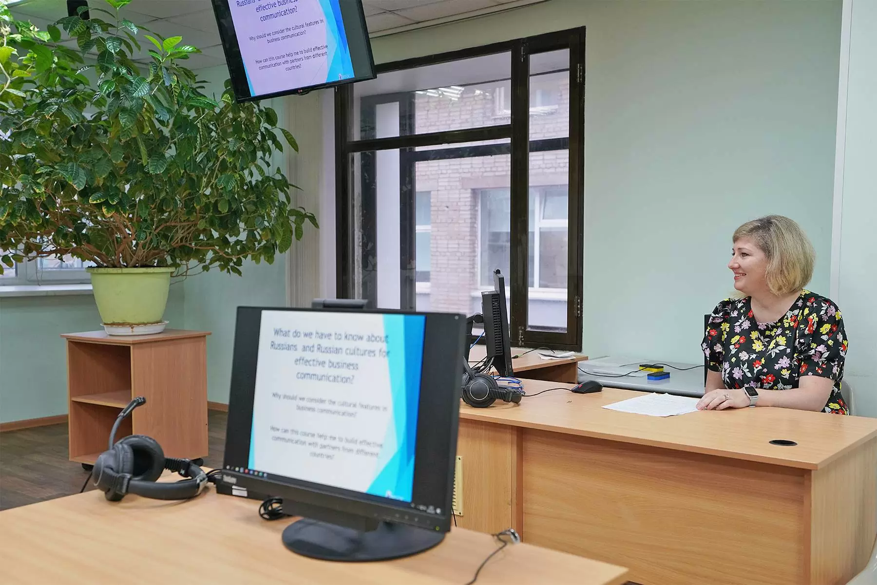 Учиться, чтобы учить: преподаватели ВГУЭС готовы  преподавать на английском языке