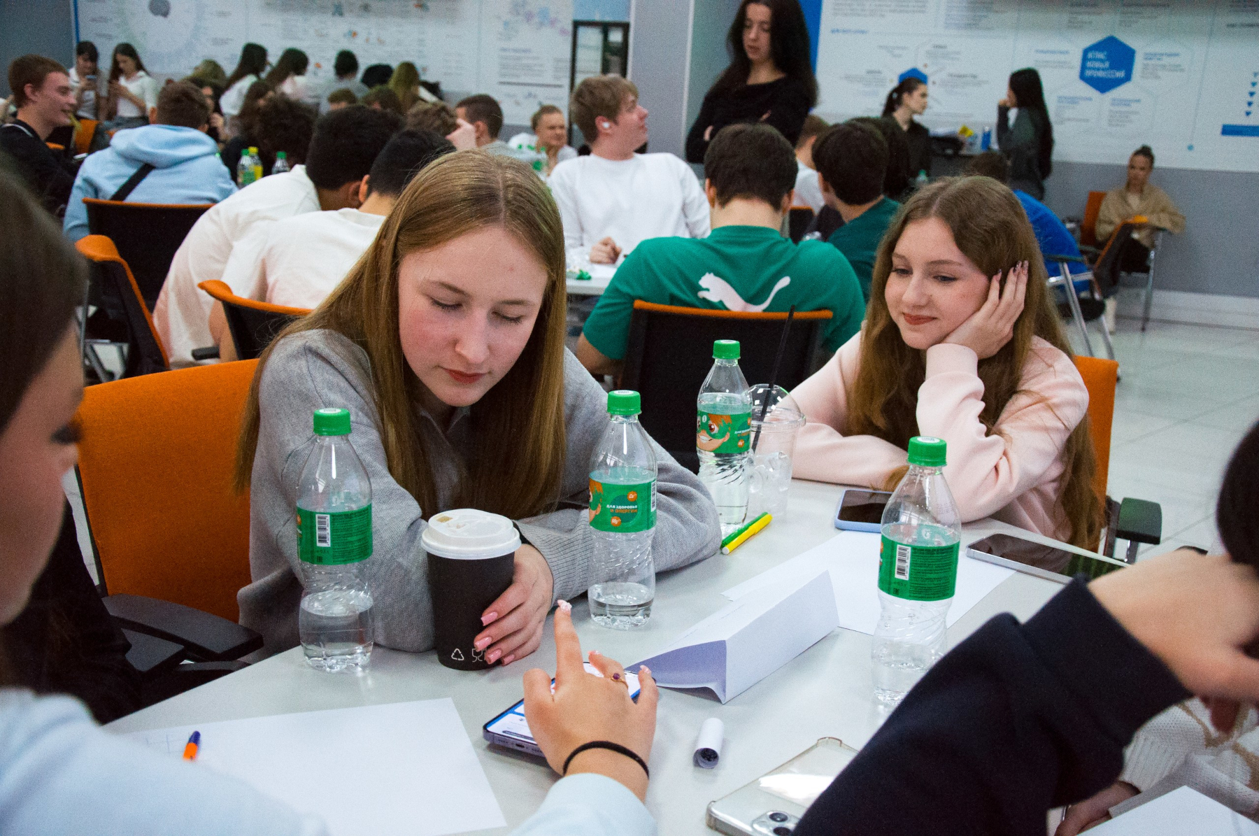 В ВВГУ определили лучших юных управленцев чемпионата по управлению бизнесом «Первый предпринимательский»