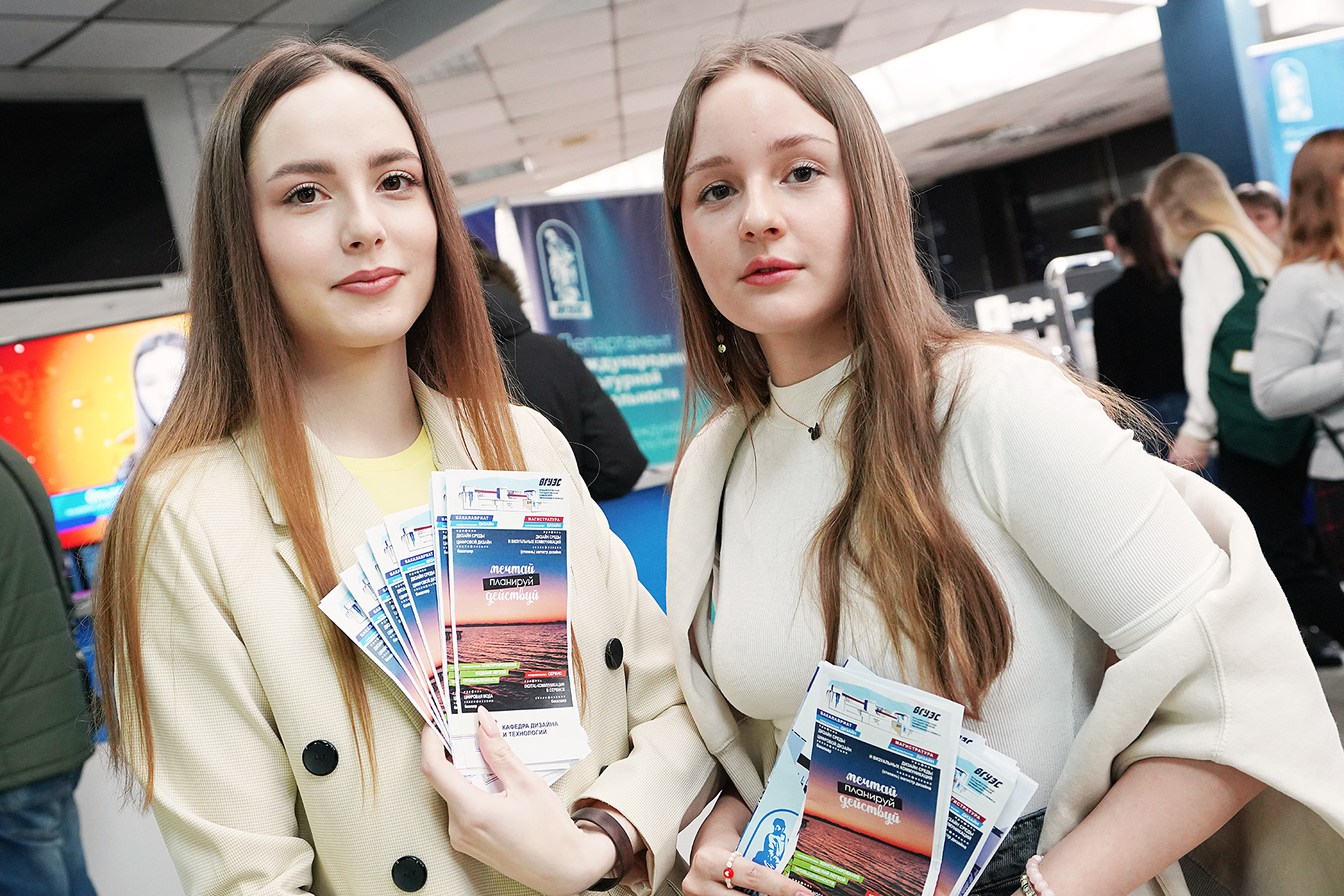 2000 абитуриентов посетили День открытых дверей во ВГУЭС