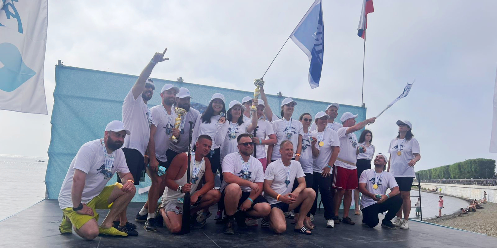 Сотрудники и студенты ВВГУ одержали победу в гонках на лодках класса «Дракон»  