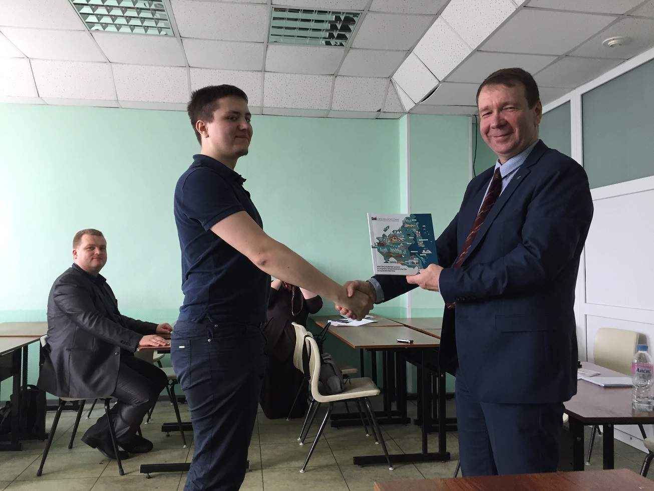 Встреча студентов-международников и регионоведов с Заместителем Председателя Приморского краевого отделения Общероссийской общественной организации малого и среднего предпринимательства «ОПОРА РОССИИ» Юрием Жилинским