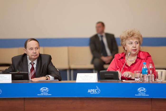 Директор Института права и управления ВГУЭС Наталья Масюк приняла участие в совещании по вопросам оказания правовой помощи населению