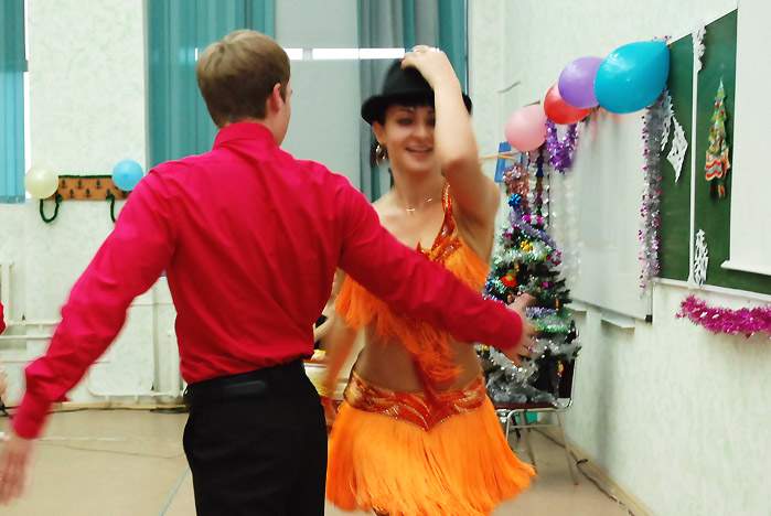 Культурологи ВГУЭС первыми отправились навстречу Новому году