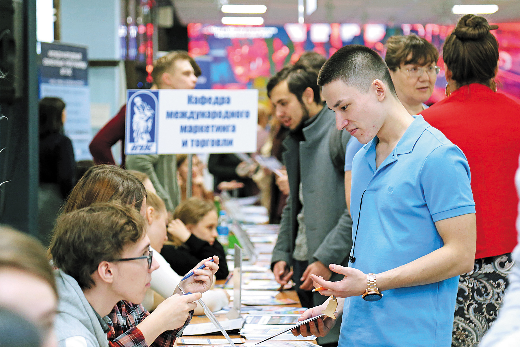 «Поздравляем, вы приняты»: как и когда нужно подать заявление о согласии на зачисление во ВГУЭС
