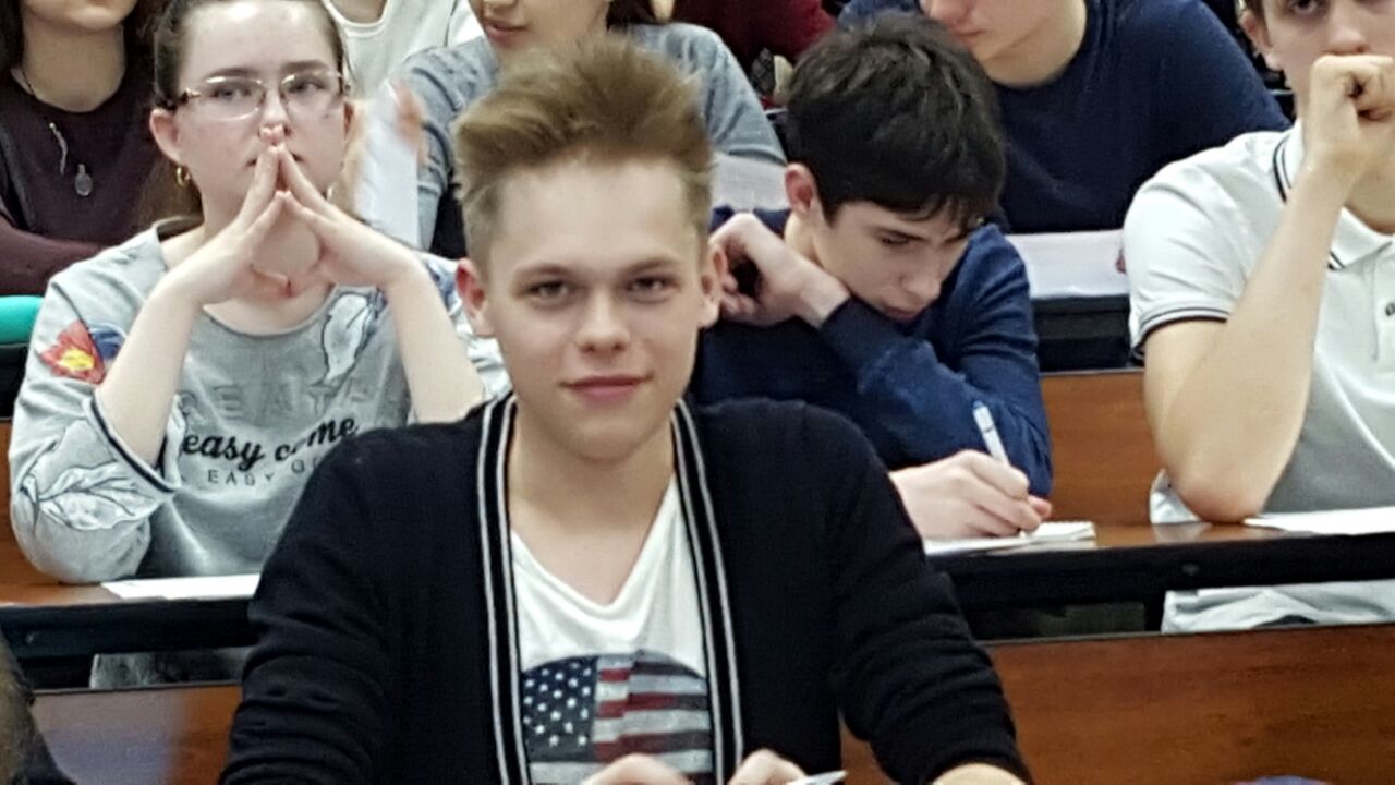 Olympic English: если ты побеждаешь, то у тебя есть хороший шанс продолжить своё обучение во ВГУЭС, если ты не выигрываешь, - появляется сильная мотивация