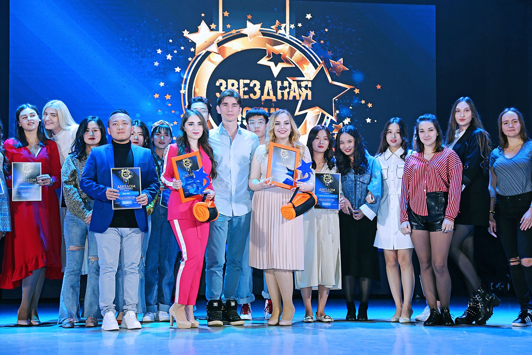 Гала-концерт фестиваля «Звездная осень — 2019» во ВГУЭС: яркие номера и награждение победителей