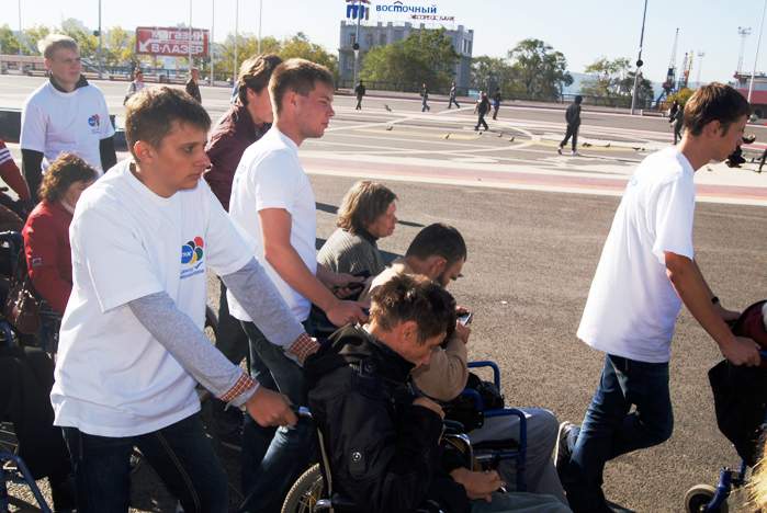 Волонтеры ВГУЭС поддерживают идеи программы «Доступная среда»