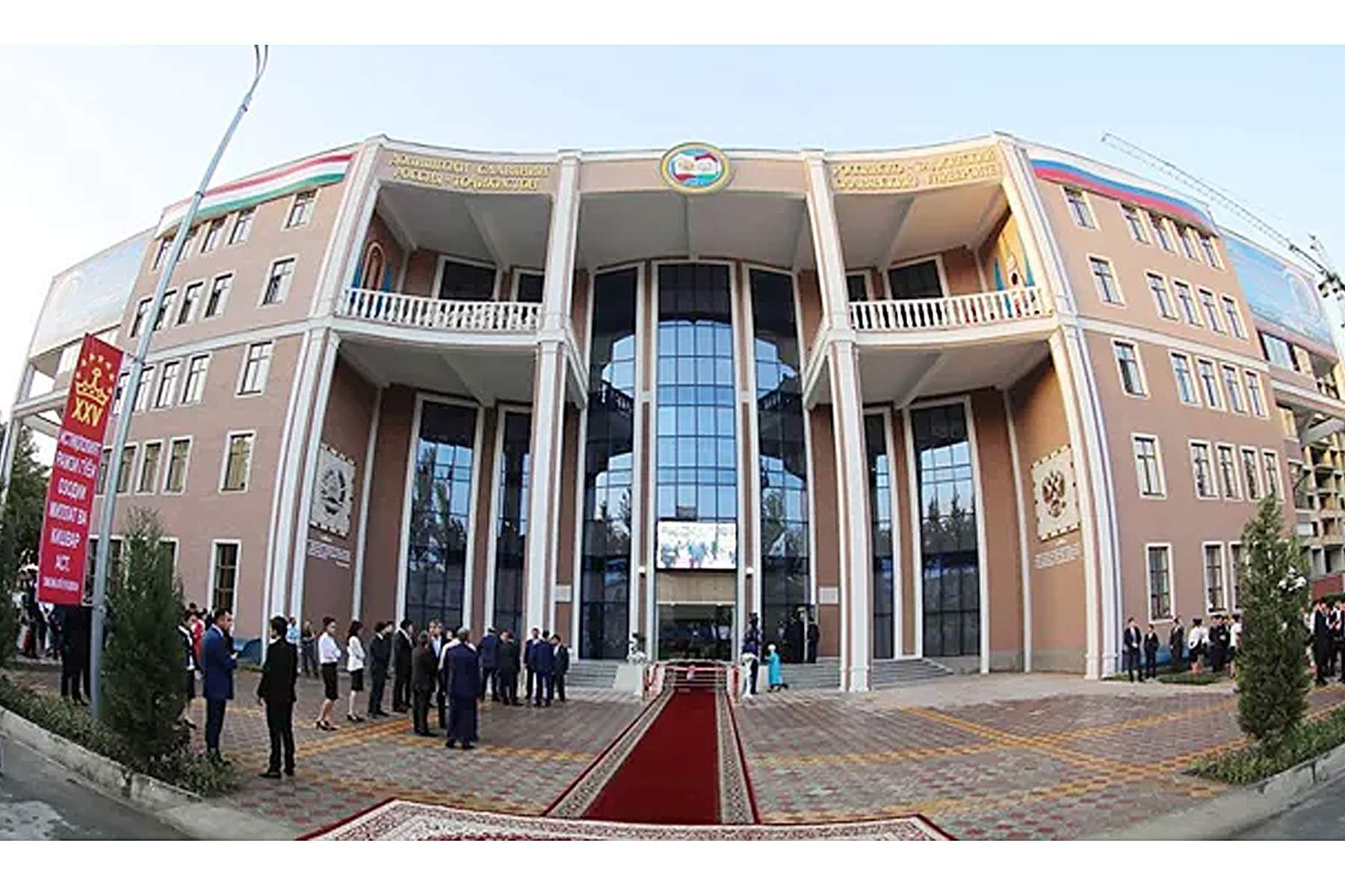 Студенты Института права ВГУЭС приняли участие в IХ Международной студенческой научно-практической конференции «Актуальные вопросы юриспруденции»