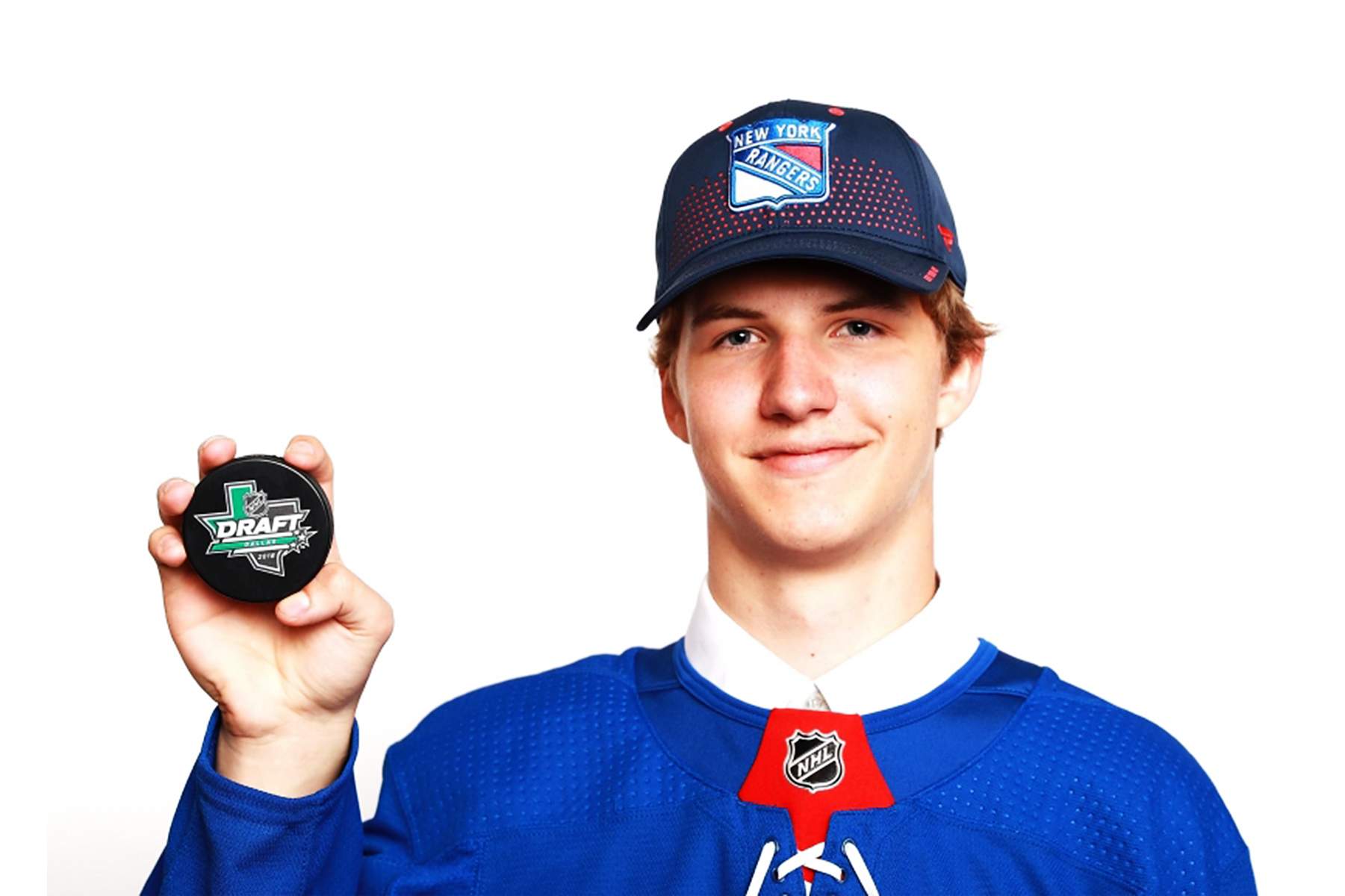 Студент ВГУЭС Виталий Кравцов успешно дебютировал в регулярном чемпионате НХЛ