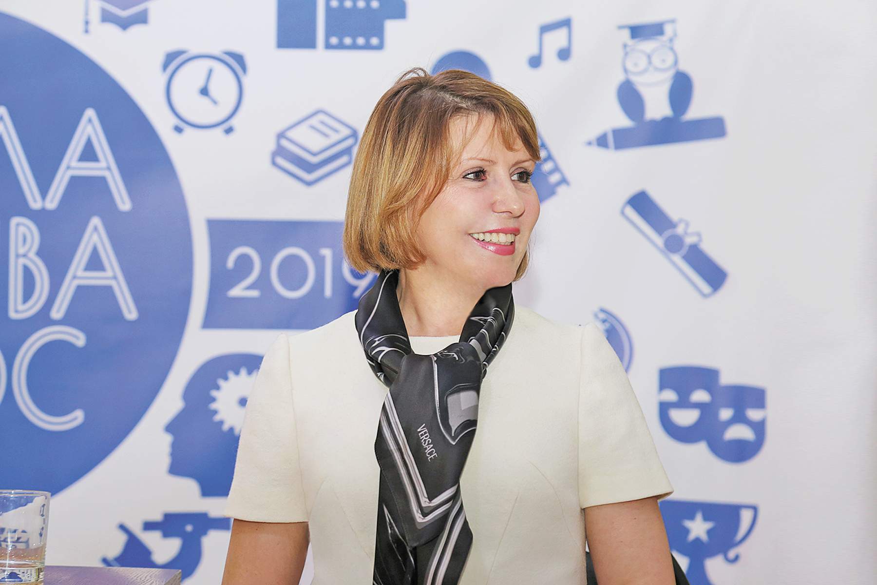 Подравление ректора ВГУЭС Татьяны Терентьевой с Днем российских студенческих отрядов