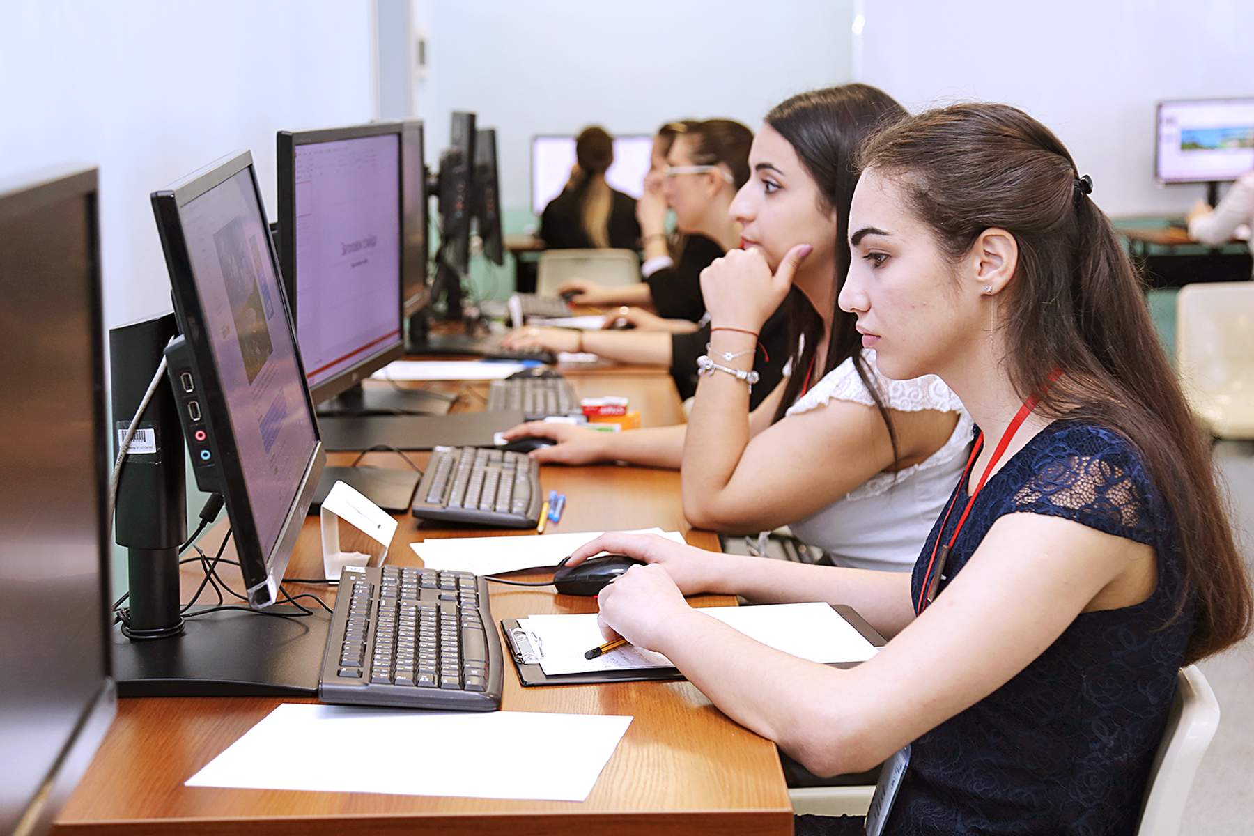 Студенты ВГУЭС получат государственную социальную стипендию, даже если не смогут лично предоставить документы