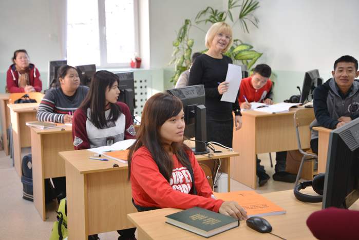 Первые студенты из Лаоса приступили к учебе во ВГУЭС