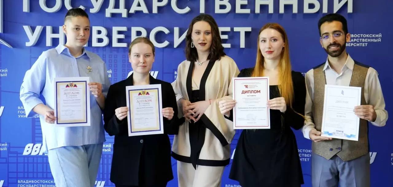 Преподаватели ВВГУ готовят студентов к участию в языковых конкурсах