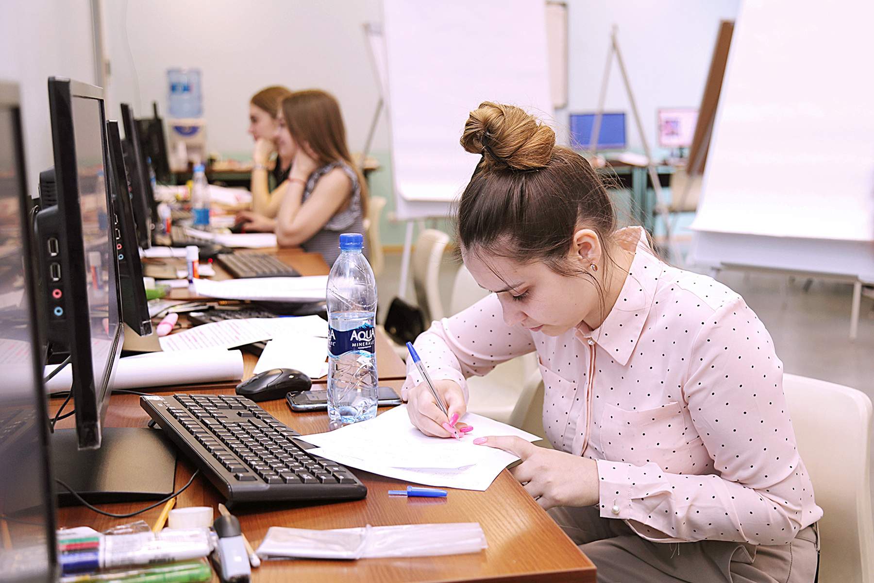 Студентов ВГУЭС проверяют по двум компетенциям: «Предпринимательство» и «Парикмахерское искусство»