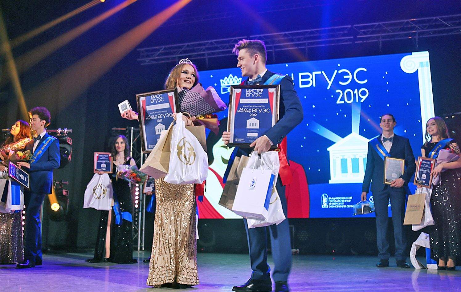 Мисс и Мистер ВГУЭС-2019 Ирина Мезекаева и Алексей Шумков представят университет на региональном межвузовском конкурсе