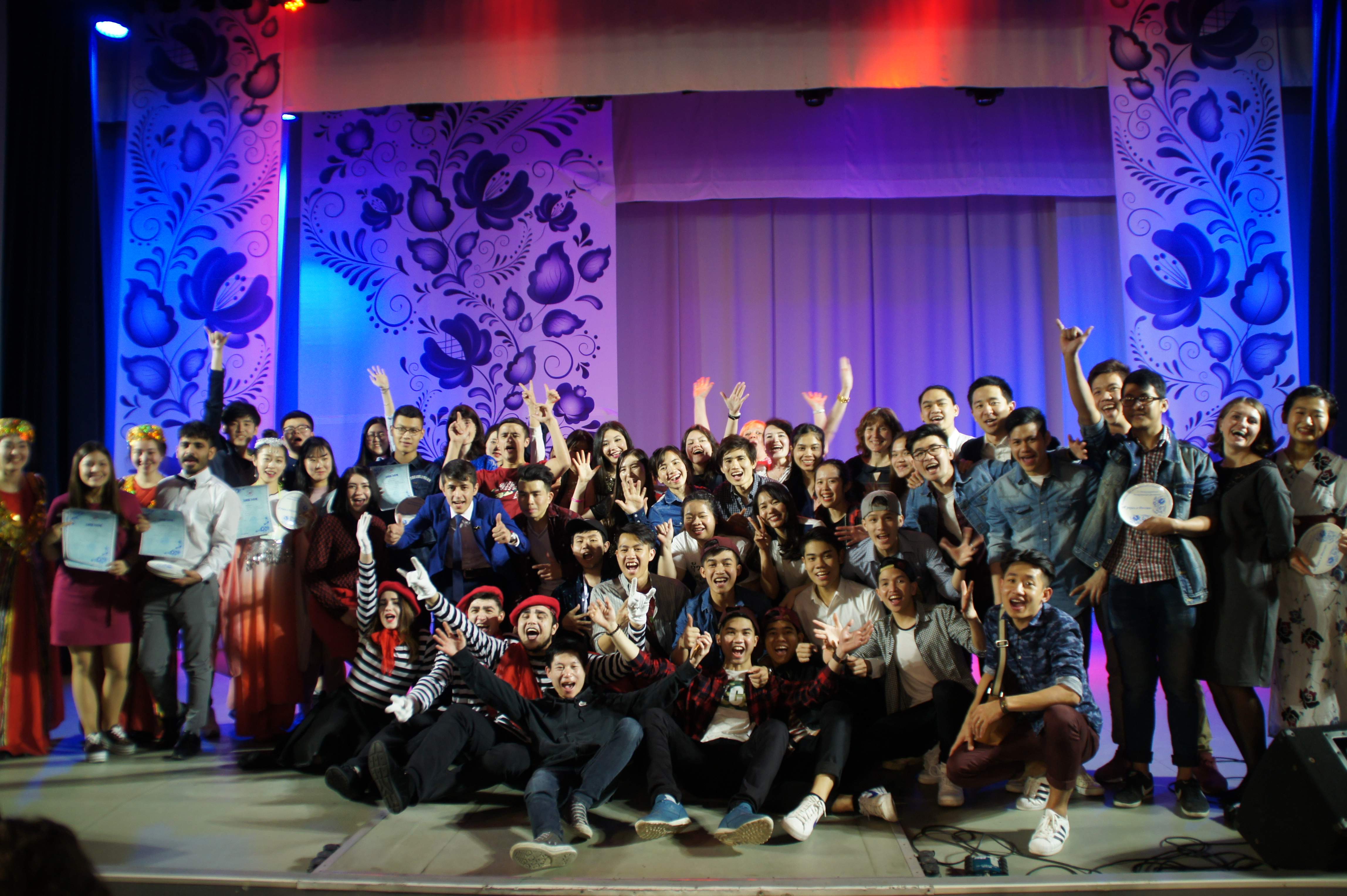 «Не забывайте, что мы друзья! Не забывайте, что мы оркестр!»