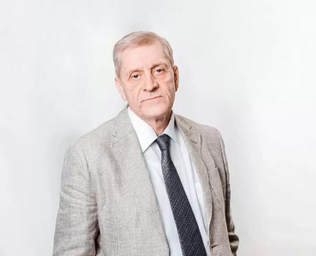 Профессор ВВГУ Александр Исаев номинирован на премию «Писатель года»