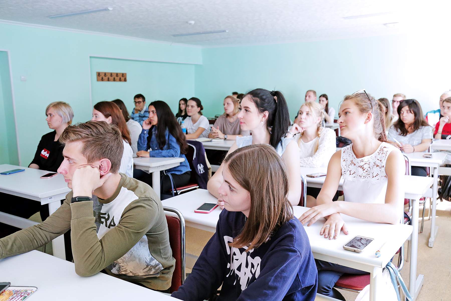 Гиды и волонтеры ВГУЭС готовятся к встрече круизного лайнера Costa Fortuna