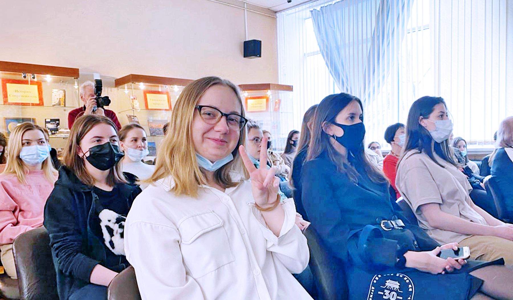 Студенты-международники ВГУЭС узнали о перспективах сотрудничества Владивостока и Республики Корея от генерального консула, г-на О Сунг Хвана