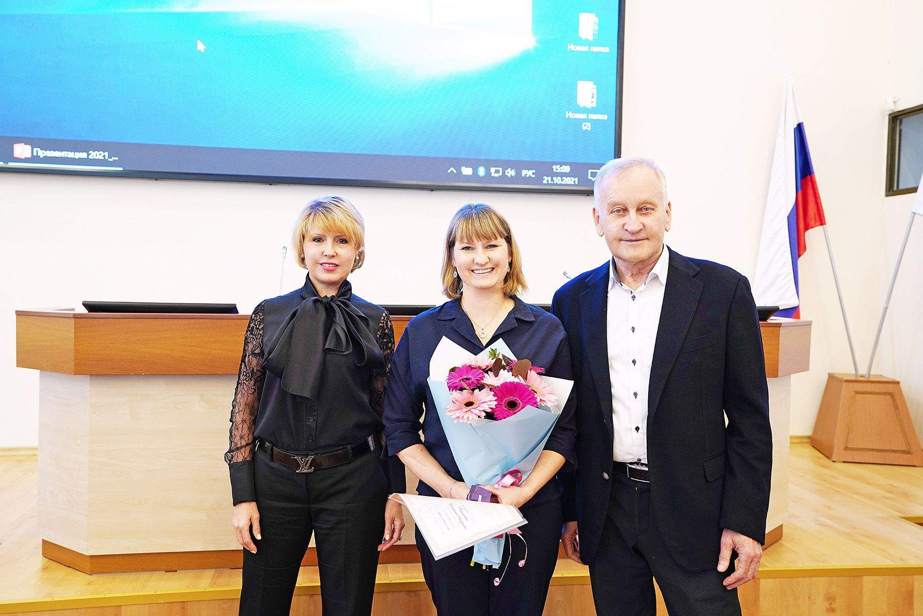 За верность и преданность университету: на Ученом совете ВГУЭС наградили заслуженных преподавателей и сотрудников