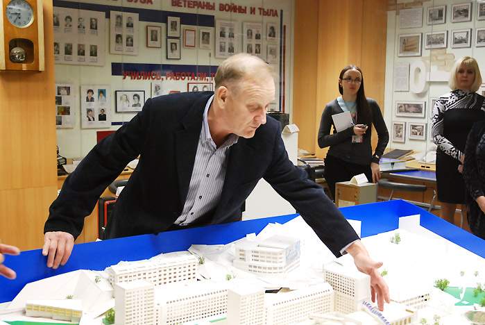 Экскурсоводы Владивостока уверены: ВГУЭС можно смело включать в городской туристический маршрут!