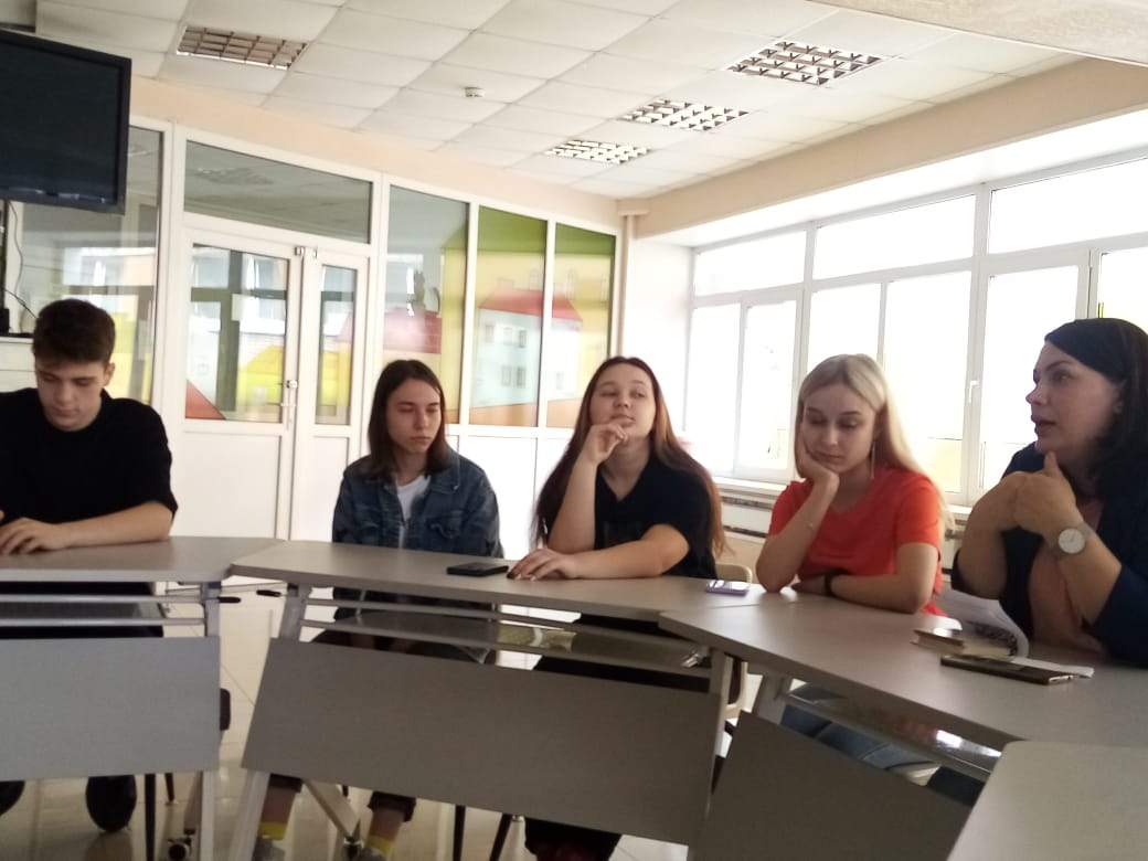 Занятие в рамках комплексной программы психолого-педагогического сопровождения «Я и другие»  состоялось для студентов, проживающих в общежитии