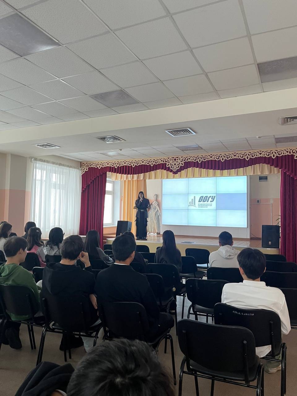 От студента — к будущим студентам