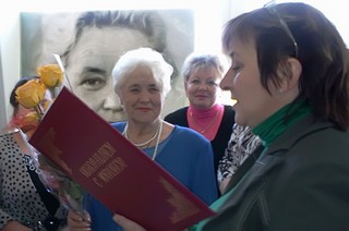 Коллеги и студенты поздравили ветерана труда Безуглову П.Д. с 80-летним юбилеем