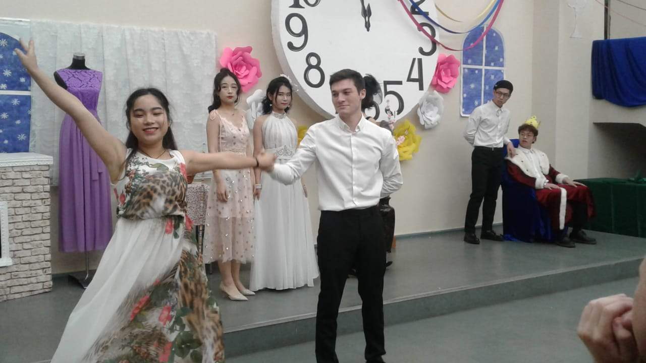 Новогодний бал для иностранных учащихся