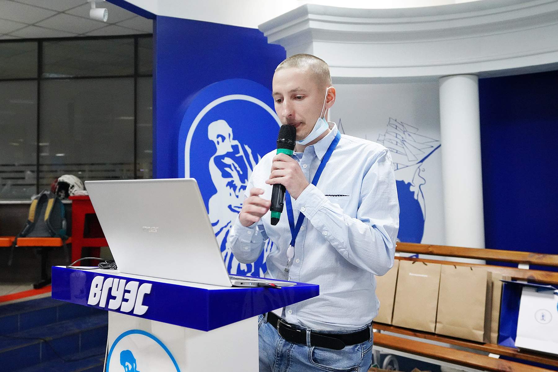 VI Кубок ректора ВГУЭС по игре «Что? Где? Когда?»: творчество и интеллект