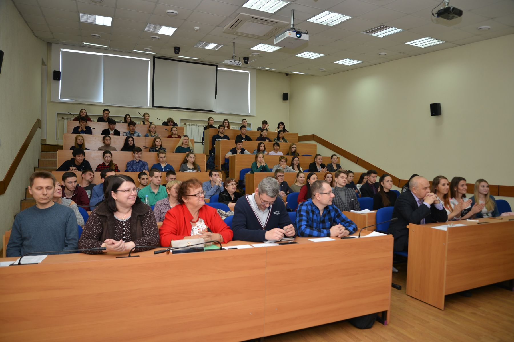 Молодые ученые ВГУЭС презентовали научные работы