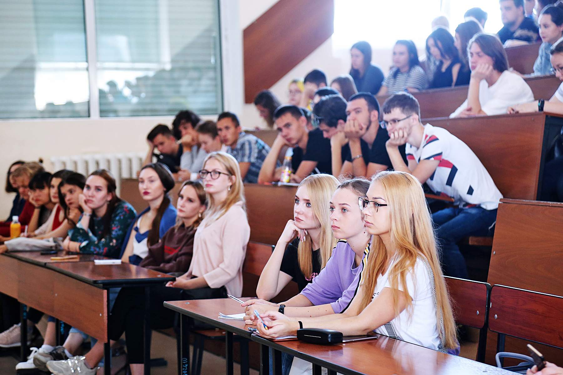 Первокурсники узнали о зарубежных вузах-партнерах ВГУЭС